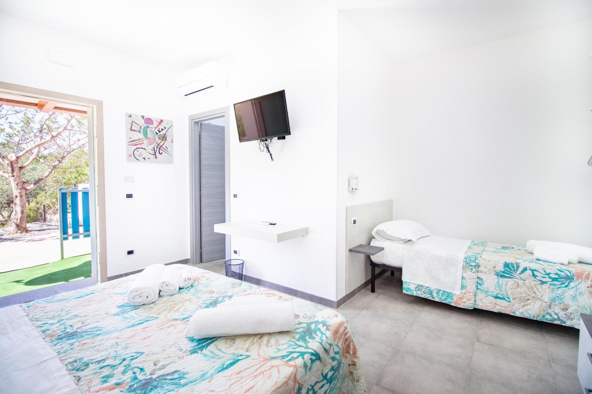 S'Omu E Chicchinu Rooms كارديدو المظهر الخارجي الصورة