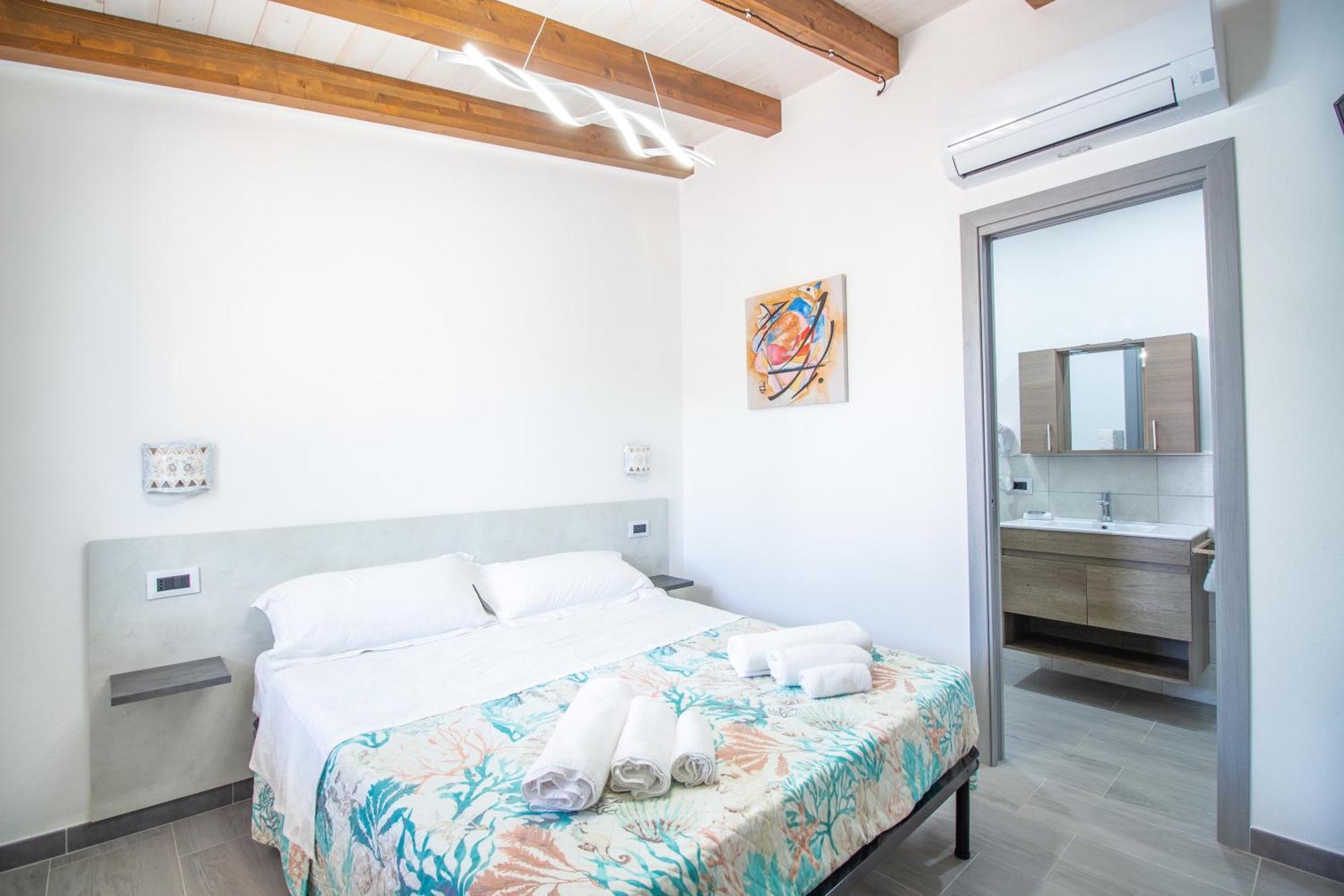 S'Omu E Chicchinu Rooms كارديدو المظهر الخارجي الصورة